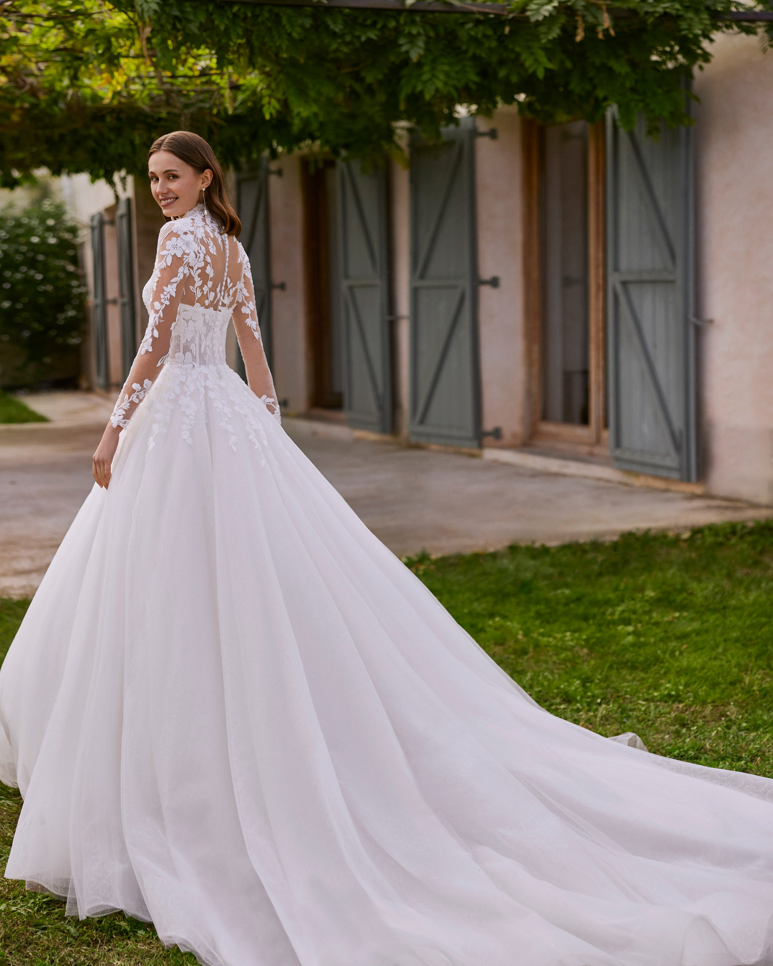 1B37 NISARA ALMA NOVIA 2